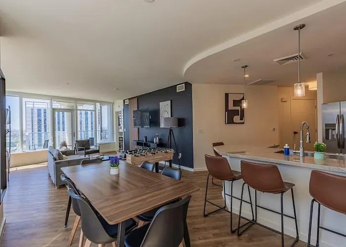 Apartamento Modern Highrise Sanctuary, Gym, Pool, Prking, W-d, Golf