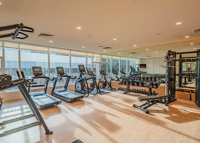 Modern Highrise Sanctuary, Gym, Pool, Prking, W-d, Golf Phoenix