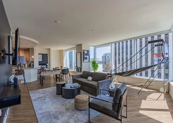Modern Highrise Sanctuary, Gym, Pool, Prking, W-d, Golf * Phoenix