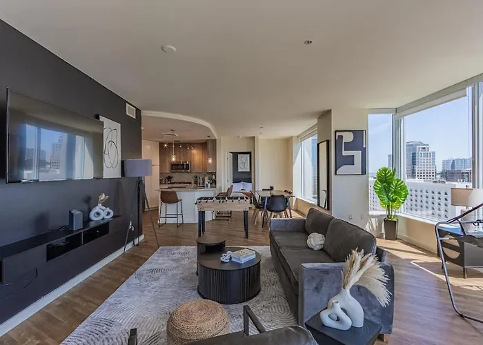 Modern Highrise Sanctuary, Gym, Pool, Prking, W-d, Golf * Phoenix